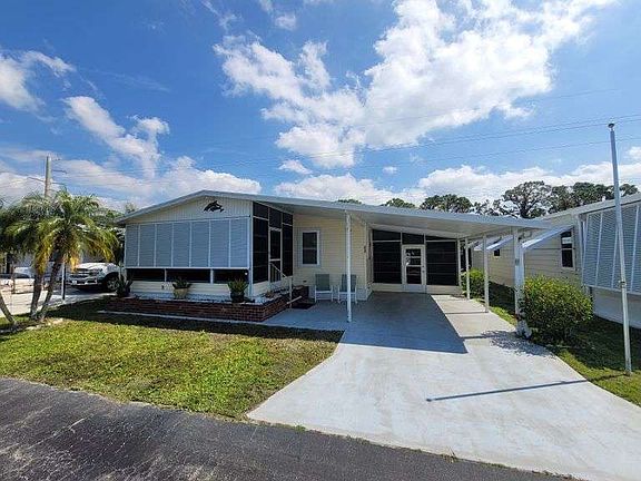 2nd image of 222 Palm Air Dr