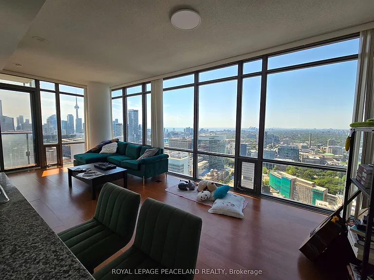 38 Grenville St #4103 — Photo 1