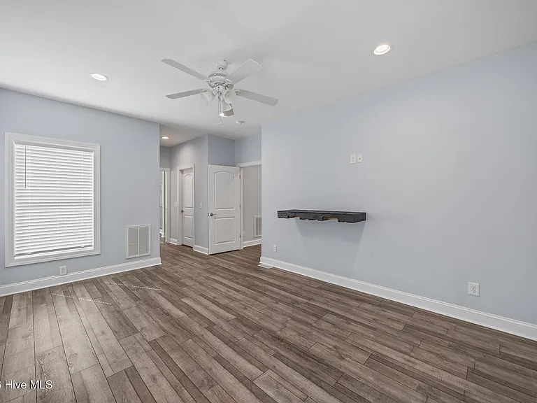 164 Bay View Dr — Photo 25