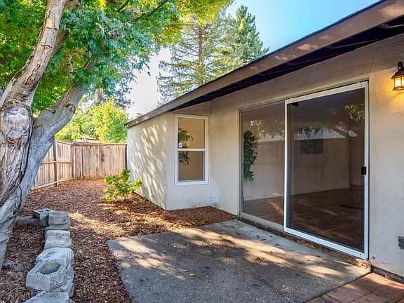 3rd image of 1010 Ruth Place