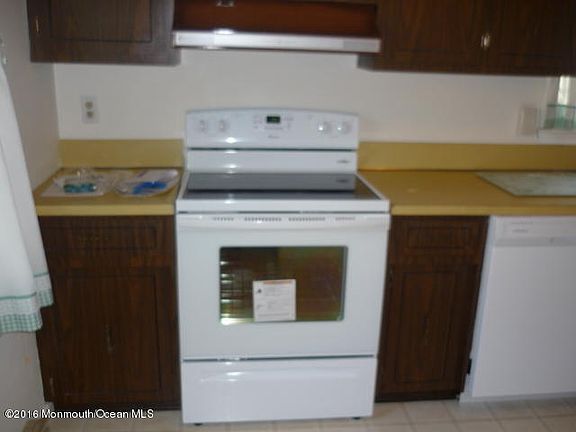 2nd image of 56 Dover Walk #56B