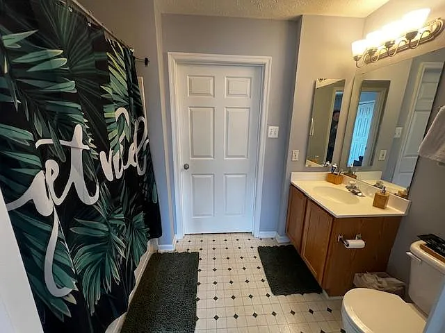 3033 Hunting Ridge Dr — Photo 9