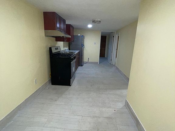 4th image of 9439 116th St #1
