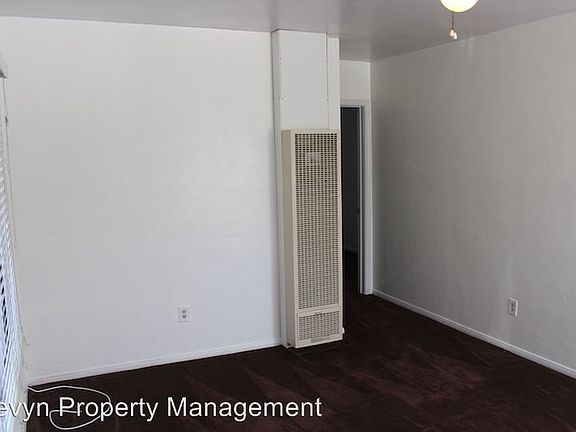 2nd image of 126 W Wabash St