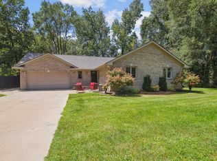 4300 Old Mill Rd, Pinckney, MI 48169