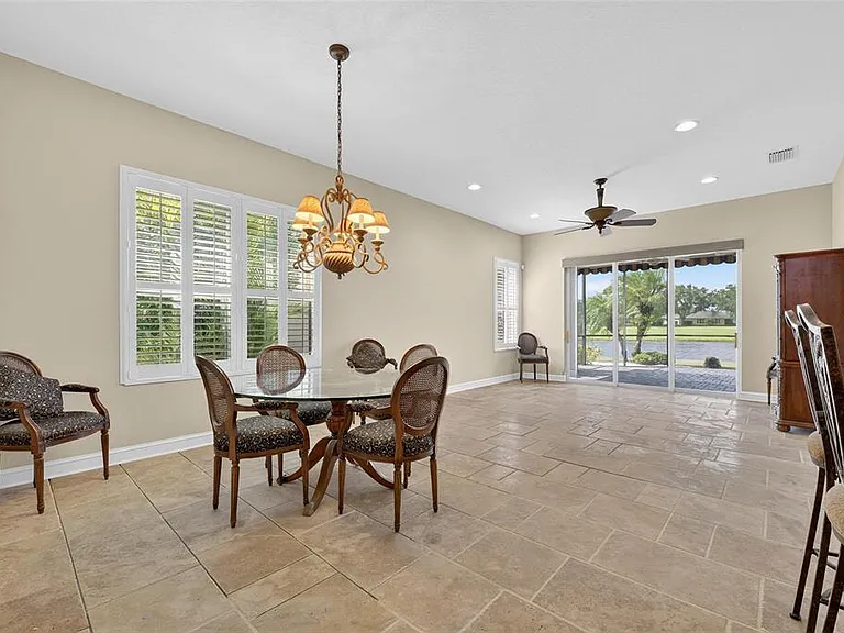 1039 Emerald Dunes Dr — Photo 14