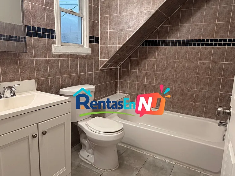 26 Taylor St #2 — Photo 7