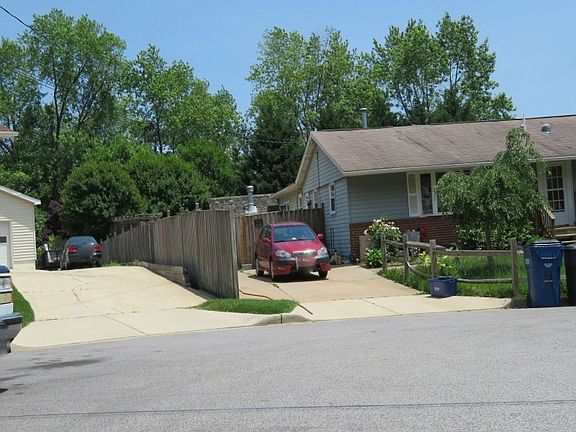 3rd image of 13403 Yardley Ln
