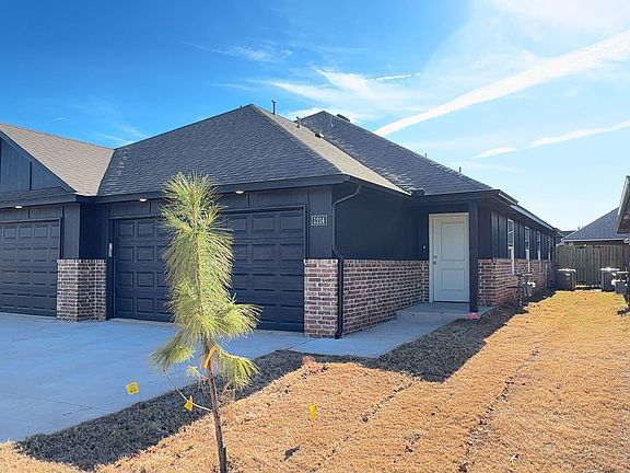 3rd image of 1214 NW 113th St
