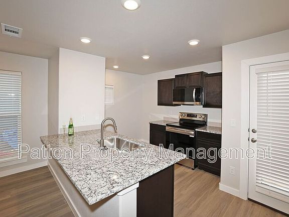 5th image of 6405 Lewisville Ln