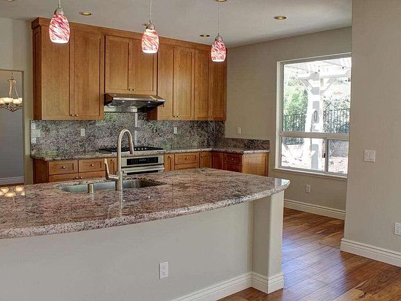 Kitchen Island to window v2