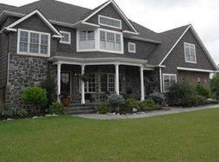 4510 Boncrest Dr W, Williamsville, NY 14221