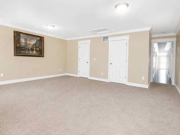 4156 Lamont Dr — Photo 29