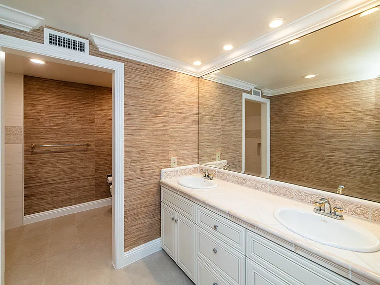 16832 Coral Cay Ln — Photo 41