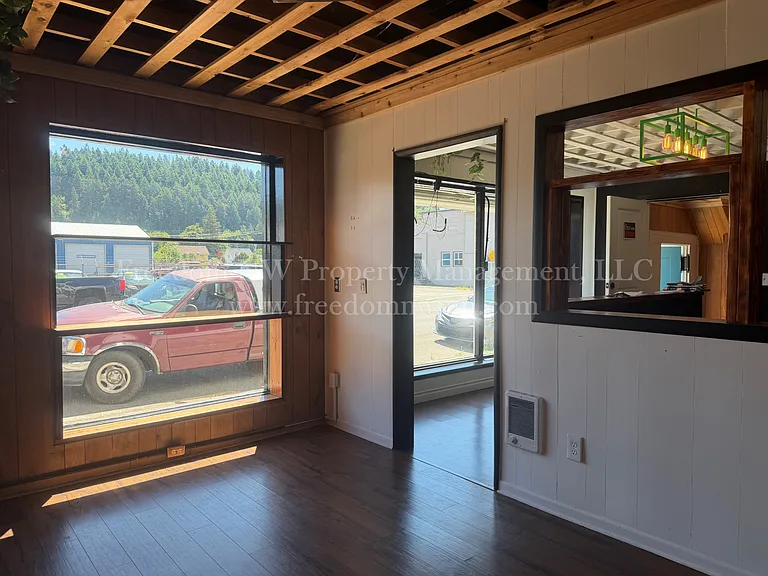 223 S Tower Ave #B — Photo 5