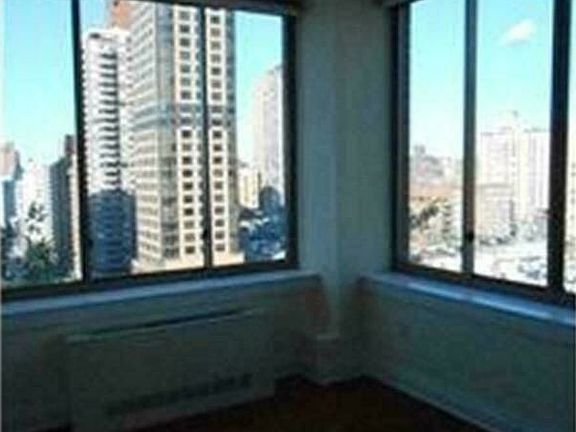 3rd image of 350 E 82nd St APT 15C