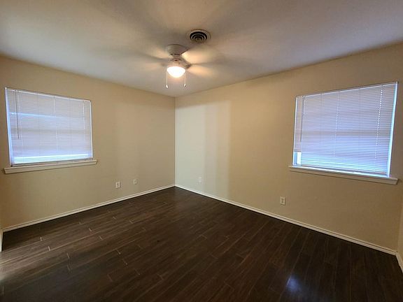 4th image of 413 E 51st St