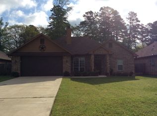 203 Meadowbrook Dr, Longview, TX 75601