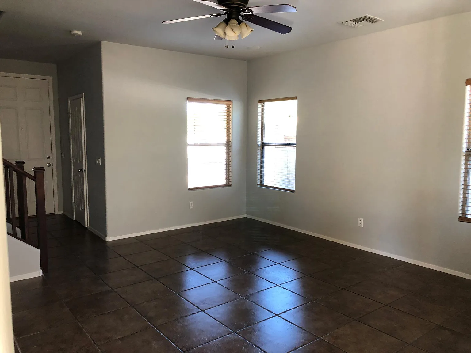 2595 S Southwind Dr — Photo 4