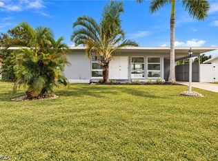 1805 Cornwallis Pkwy, Cape Coral, FL 33904