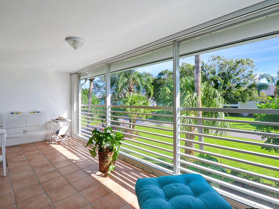 1st image of 4 Garden Street #207n