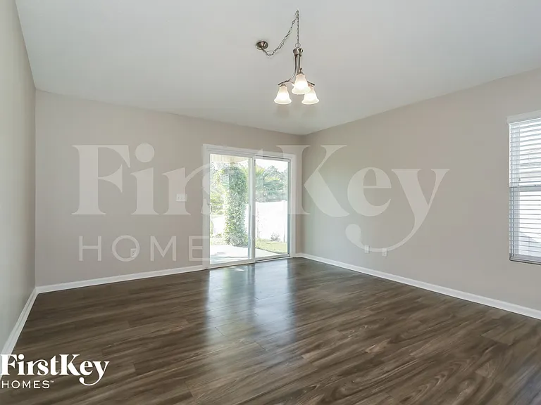 4264 Great Falls Loop — Photo 4