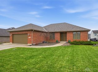 73 Black Walnut Dr, Springboro, OH 45066