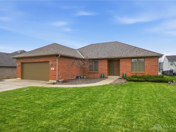 73 Black Walnut Dr, Springboro, OH 45066