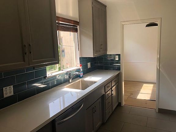 2nd image of 807 N Las Palmas Ave APT 3