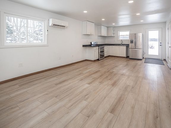 5th image of 163 118th Ave