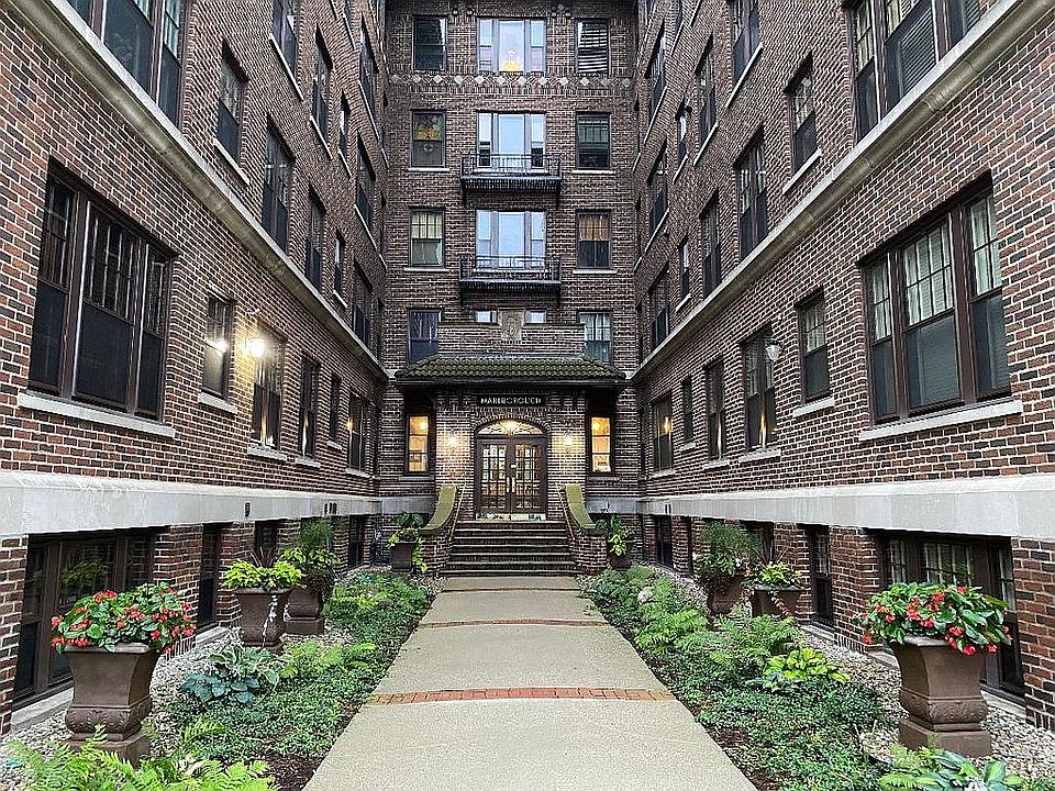 1st image of 471 W South St APT 403