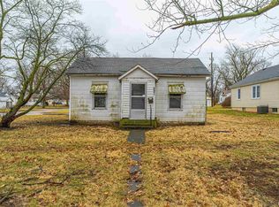 221 N Spring St, Mount Pulaski, IL 62548