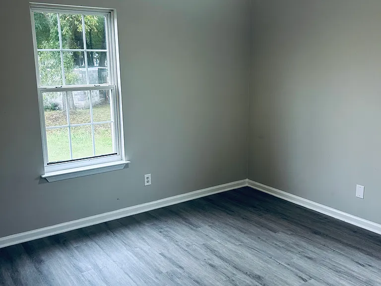 804 Valley Creek Dr — Photo 15
