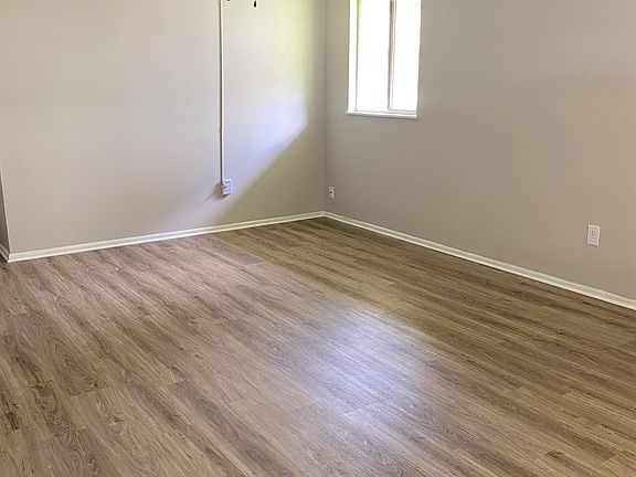 4th image of 1207 S 10th St