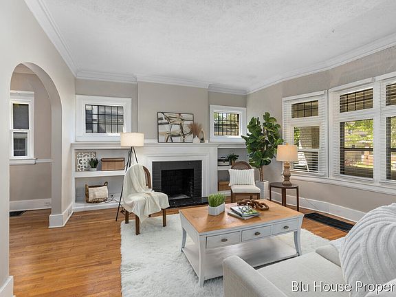 2nd image of 616 Giddings Ave SE