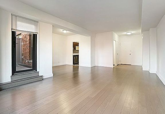 5th image of 120 E 34th St APT 20K