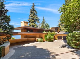 415 Shoreland Drive SE, Bellevue, WA 98004