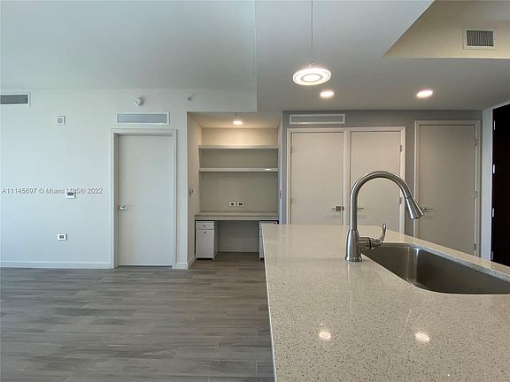 5th image of 999 SW 1st Ave APT 1913