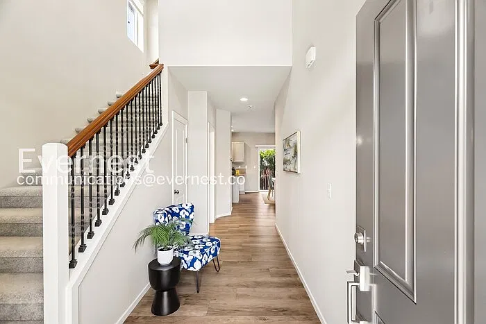 3 bed, 3.0 bath, 1771 sqft, $3,600 — Photo 3