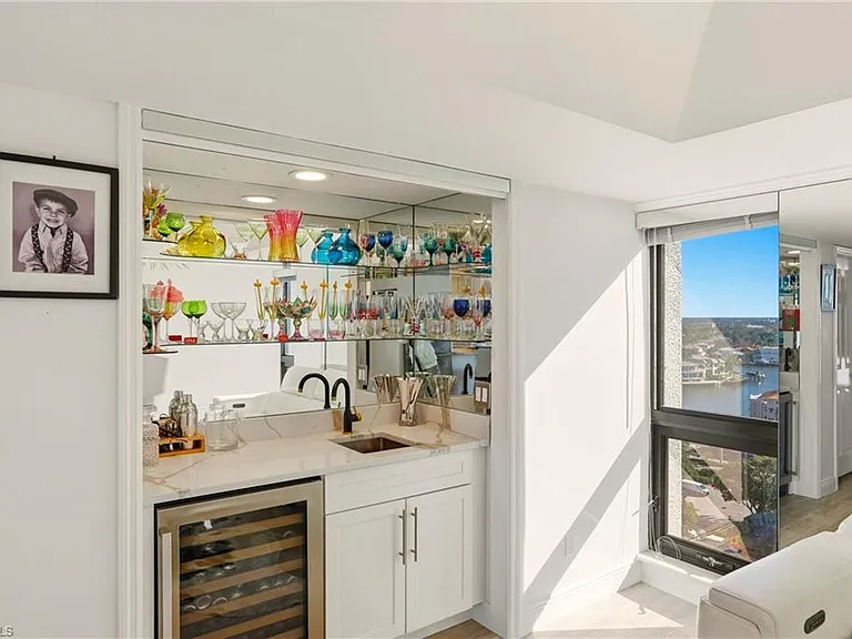 4551 Gulf Shore Blvd N #1500 — Photo 10