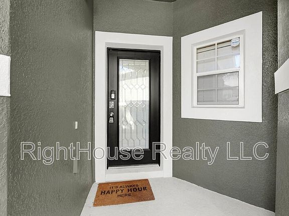 3rd image of 652 Canyon Stone Cir