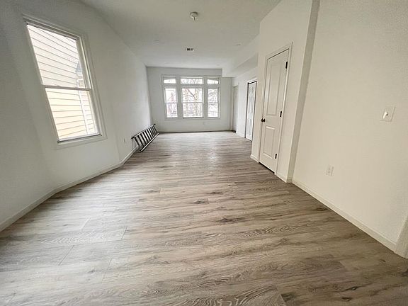 2nd image of 412 Roseville Ave Floor 1