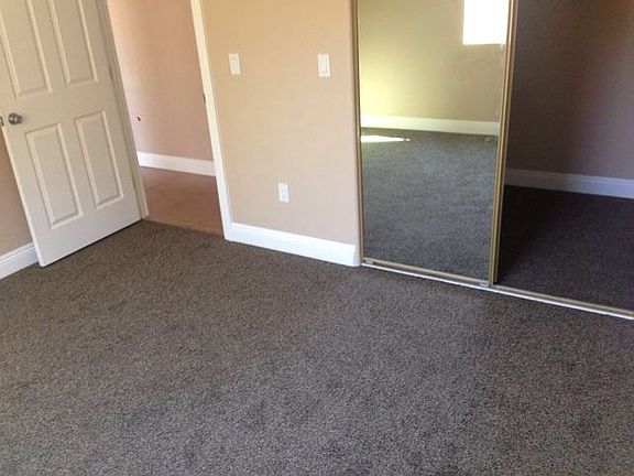 5th image of 835 E 88th St