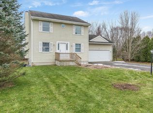5311 W Valley Dr, Richmond, IL 60071