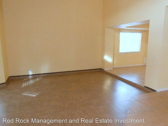 3rd image of 22 Stone Cress Dr