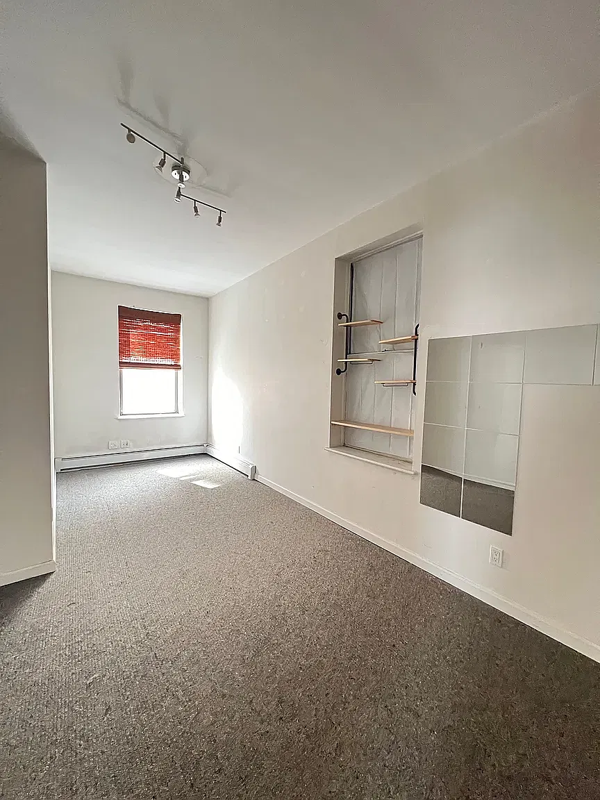 10-50 44th Drive — Photo 4