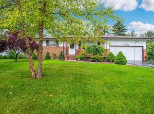 3712 Darbyshire Dr, Hilliard, OH 43026