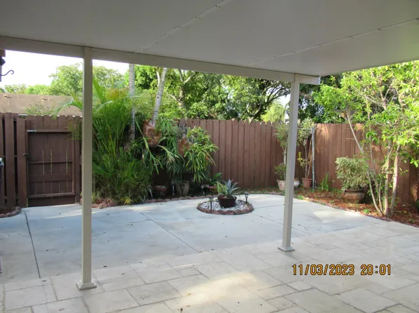 14754 SW 66th St, Miami, FL 33193