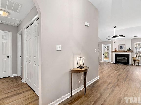 5th image of 309 Stone Hedge Ct