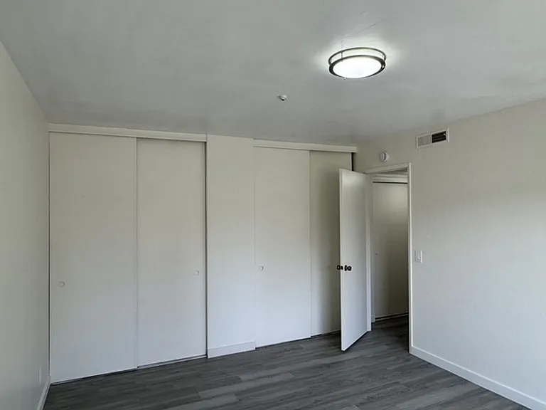 1155 Evans Dr — Photo 8